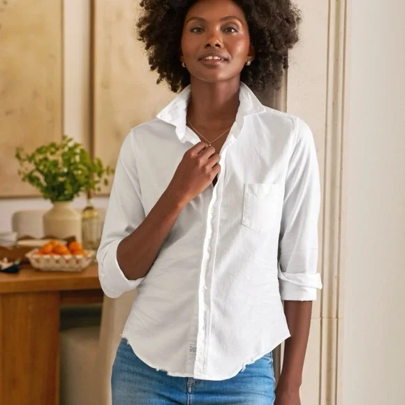 Frank & Eileen BARRY Tailored Button-Up Shirt. White Distressed Denim. Large. - Picture 12 of 15